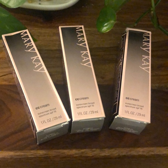 NIB👀 Mary Kay CC Cream Bundle
